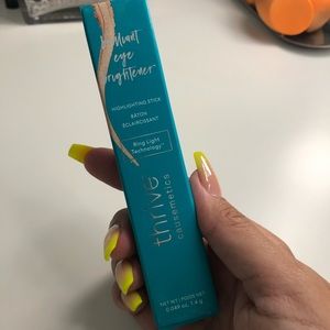 New in box Thrive Causmetics eye brightener